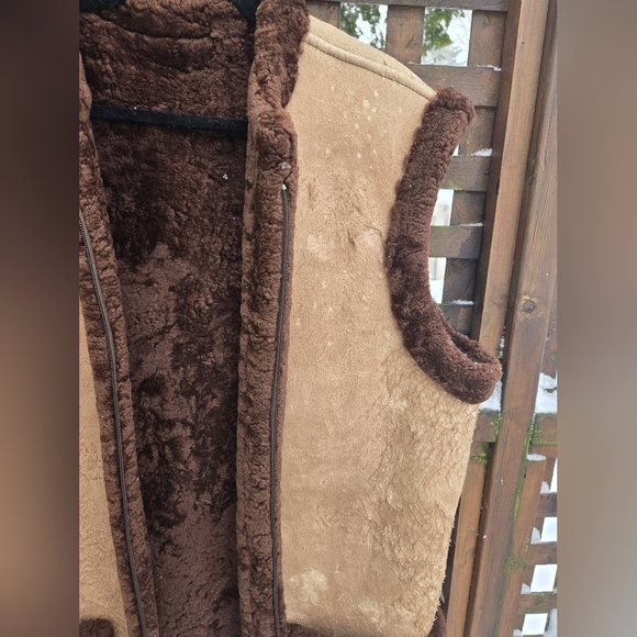 Vintage Shearling Vest - Picture 3 of 11
